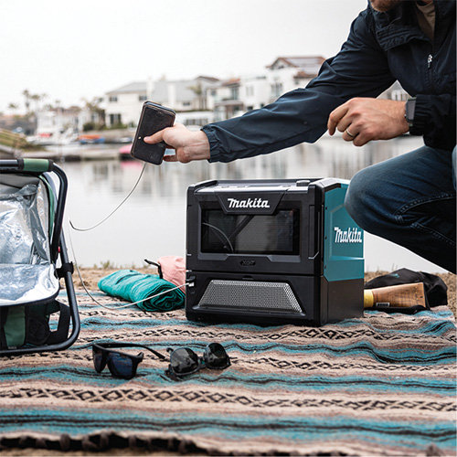 Four &agrave; micro-ondes sans fil 40 V Max XGT (outil seulement), 350 W/500 W, Noir/bleu Auto-Cam