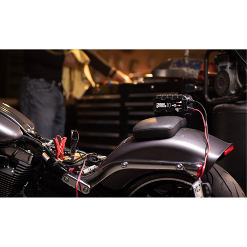 Genius&reg; 10 10-Amp Battery Charger Auto-Cam