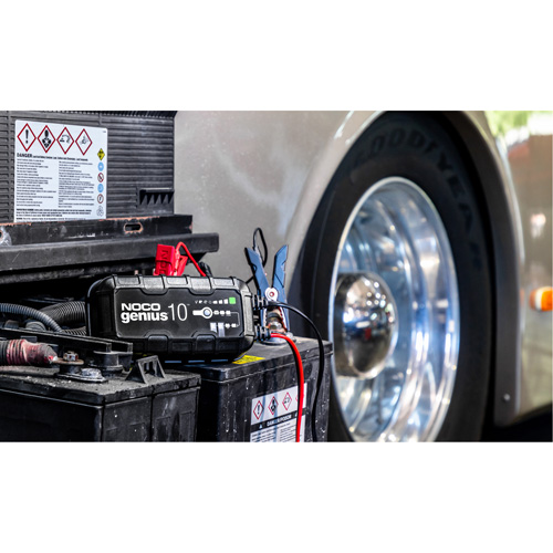 Genius&reg; 10 10-Amp Battery Charger Auto-Cam