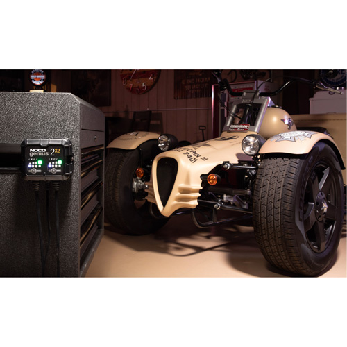 Genius&reg; 2X2 2-Bank, 4-Amp Battery Charger Auto-Cam