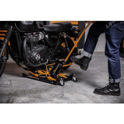 Cric pour VTT et motos, 0,75 tonnes Capacit&eacute;, 4-2/3" Abaiss&eacute;e, 14-1/2" &eacute;lev&eacute;e, Hydraulique &agrave; main Auto-Cam