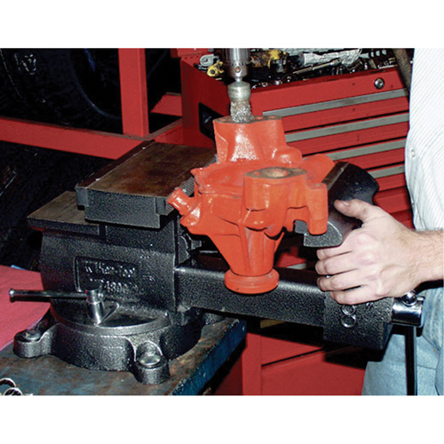 &eacute;tau r&eacute;versible pour m&eacute;canicien professionnel KT4800, Largeur des m&acirc;choires 8", Profondeur de la gorge 4-7/8", Base Pivotant Auto-Cam