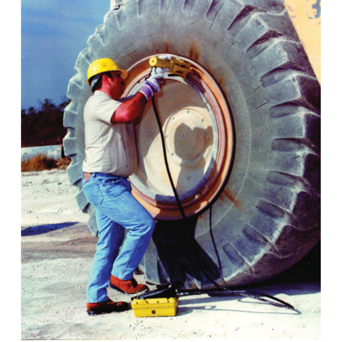 Giant Tire/Earthmover Bead Breaker Kit with 1/2 Gallon Hydraulic Pump Auto-Cam