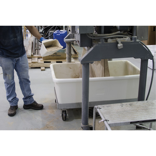 Mega Scoop, Plastic, Red, 128 oz. Auto-Cam