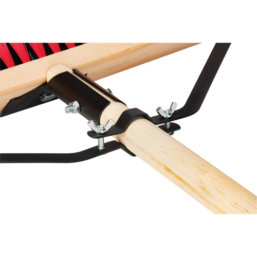 Balai-brosse &agrave; manche renforc&eacute;, 18", Moyen, Soies PVC Auto-Cam