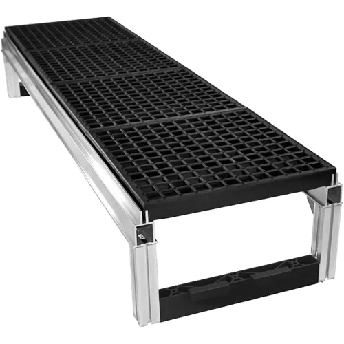 Trousse de plateforme de travail modulaire en aluminium &agrave; drainage ouvert FOUNDATION, 18" la x 72" pr, Capacit&eacute; de 400 lb, Enti&egrave;rement soud&eacute; Auto-Cam