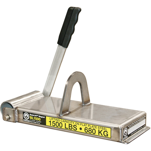 &eacute;lectro-aimants de levage de base, Capacit&eacute; de retenue 1500 lb (0,75 tonne), 14-1/2" lo x 5-5/8" la x 5-1/2" h Auto-Cam