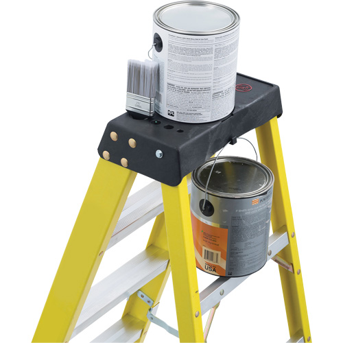 Industrial Heavy-Duty Stepladders (6400 Series), 4', Fibreglass, 300 lbs. Capacity, Type 1A Auto-Cam