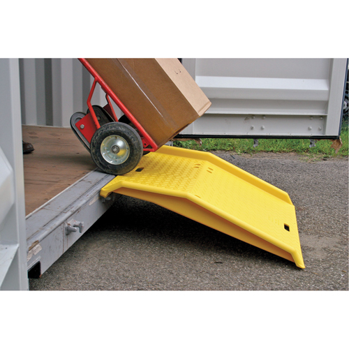 Portable Poly Shipping Container Ramp, 750 lbs. Capacity, 35" W x 36" L Auto-Cam