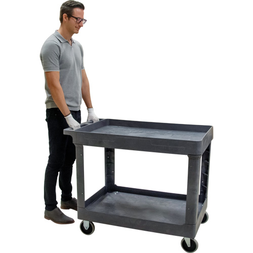 Chariot utilitaire pour l'entretien, 2 tiers, 24-5/8" x 32-1/2" x 40", Capacit&eacute; 550 lb Auto-Cam