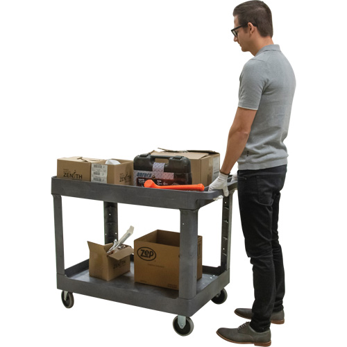 Chariot utilitaire pour l'entretien, 2 tiers, 24-5/8" x 32-1/2" x 40", Capacit&eacute; 550 lb Auto-Cam