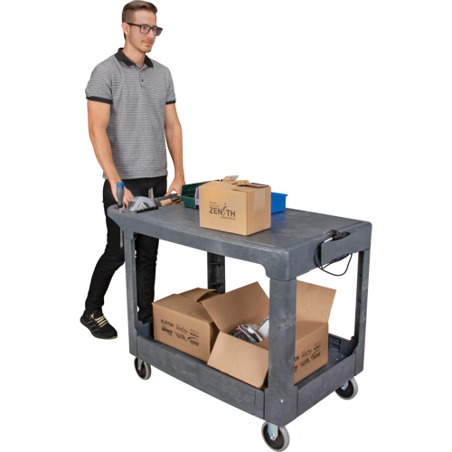 Chariot utilitaire pour l'entretien avec tablette plate, 2 tiers, 25-1/4" x 32-1/4" x 44", Capacit&eacute; 550 lb Auto-Cam