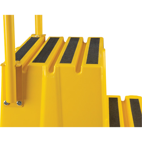 Industrial Step Stool, 4 Steps, 44" x 22-1/4" x 65-1/8" High Auto-Cam