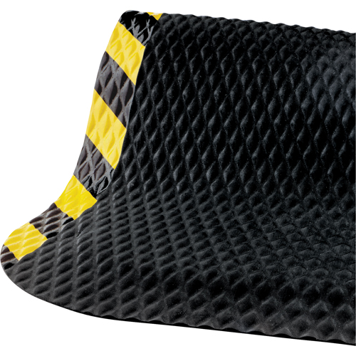 Hog Heaven No. 423 Mats, Diamond, 3-3/4' x 5-3/4' x 5/8", Black/Yellow, Nitrile Auto-Cam