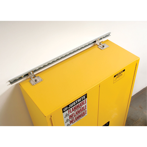 Attache de retenue contre les s&eacute;ismes pour armoire Sure-Grip Ex pour produits inflammables Auto-Cam