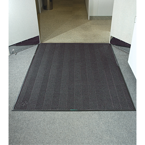 Waterhog&reg; Eco Elite Matting, Wiper/Scraper, 3' x 5' x 3/8", Grey Ash Auto-Cam