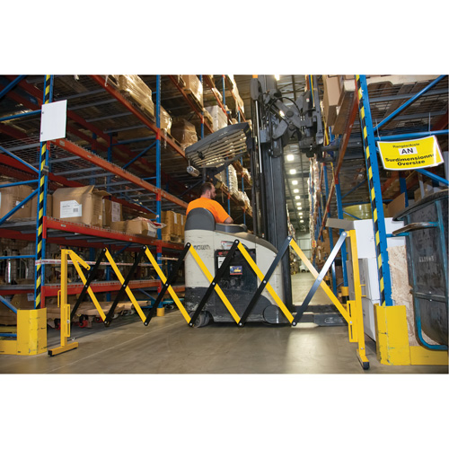 Expandable Barrier, 37" H x 11' L, Black/Yellow Auto-Cam