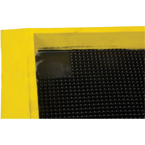 Tapis pour l'assainissement des chaussures, Caoutchouc, 2-2/3' la x 3-1/4' lo x 2-1/2" &eacute;pais, Jaune Auto-Cam