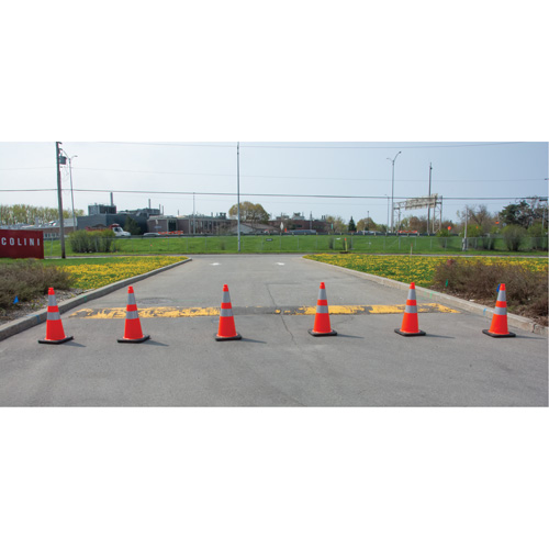 Traffic Cone, 28", Orange, 4" & 6" Reflective Collar(s) Auto-Cam