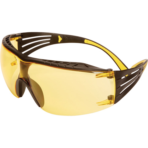 Lunettes de s&eacute;curit&eacute; SecureFit s&eacute;rie 400, Lentille Ambr&eacute;e, Antibu&eacute;e/Anti-&eacute;gratignures, ANSI Z87+/R&eacute;pond ou surpasse la norme CSA Z94.3 Auto-Cam
