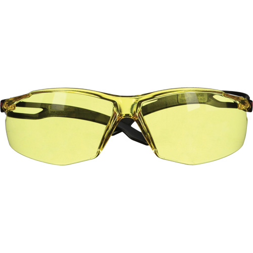 Lunettes de s&eacute;curit&eacute; s&eacute;rie 500 SecureFit, Lentille Ambr&eacute;e, Antibu&eacute;e/Anti-&eacute;gratignures, ANSI Z87+/R&eacute;pond ou surpasse la norme CSA Z94.3 Auto-Cam