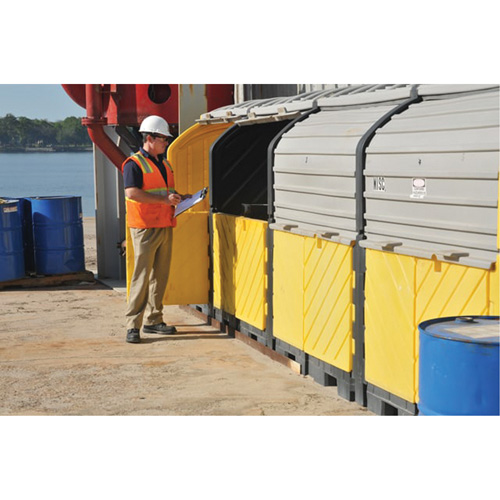 P16 Plus Ultra-Hard Top Spill Pallets avec drain, 250" lo x 79" la x 62" h, Capacit&eacute; de charge 9000 lb Auto-Cam