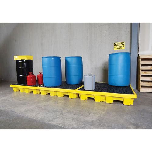 Ultra-Spill Pallet emboitable, 4 barils, Capacit&eacute; de d&eacute;versement 66 gal. US, 51" x 51" x 10" Auto-Cam