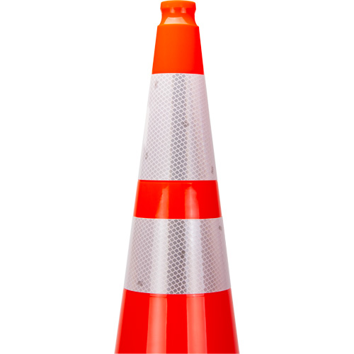 C&ocirc;ne de signalisation de premi&egrave;re qualit&eacute;, 36", Orange, Bande(s) r&eacute;fl&eacute;chissante(s) 4" & 6" Auto-Cam