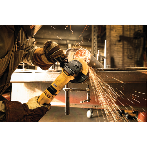 Meuleuse &agrave; angle avec interrupteur &agrave; g&acirc;chette, 6", 120 V, 13 A, 9000 Tr/min Auto-Cam