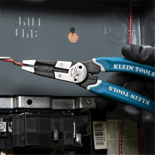 Outil polyvalent Klein-Kurve pour d&eacute;nuder, couper et sertir les fils, 8-1/4" lo, 8 - 20 AWG Auto-Cam