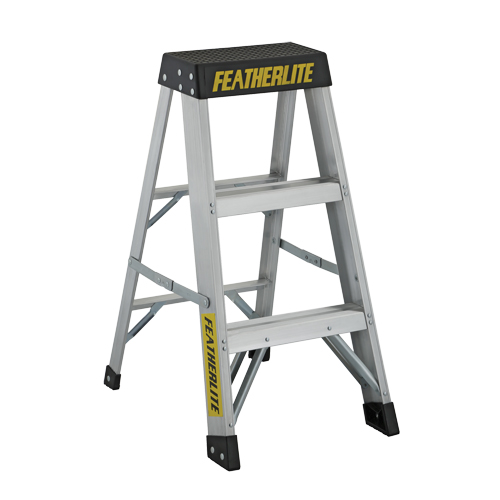 Escabeaux industriels extra robustes, 3', Aluminium, Capacit&eacute; 300 lb, Type 1A Auto-Cam