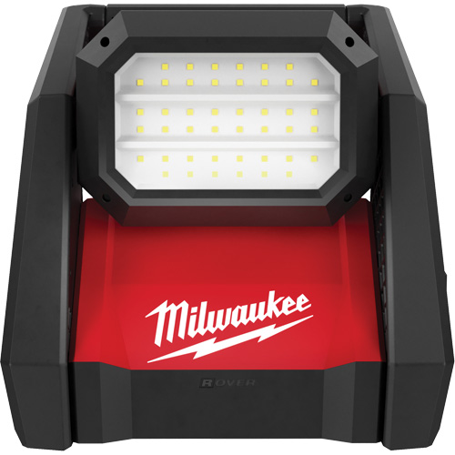 Projecteur d'illumination &agrave; alimentation double M18 Rover, DEL, 2000/4000/1200 lumens, Boîtier en Plastique Auto-Cam
