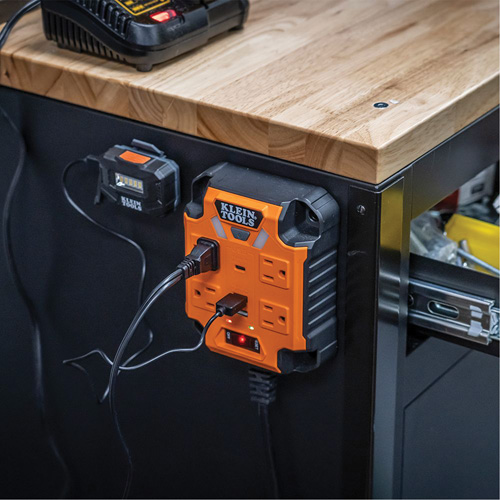 Powerbox 1 Magnetic Power Strip, 4 Outlet(s), 5', 120 V Auto-Cam