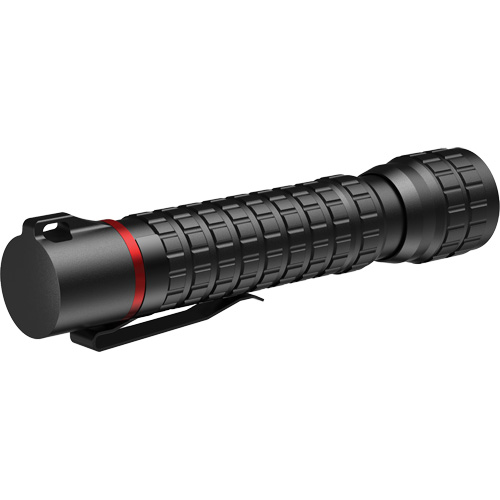 Lampe de poche &eacute;tanche G40R avec mise au point par rotation, DEL, 650 lumens, Piles Rechargeable Auto-Cam