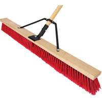 Balai-brosse &agrave; manche renforc&eacute;, 36", Moyen, Soies PVC Auto-Cam
