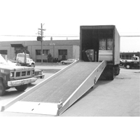 Mobile Yard Ramp, 16000 lbs. Capacity, 72" W x 30' L Auto-Cam