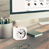 Mini-horloge et alarme sans tic-toc, Analogique, À piles, 2,3" dia., Blanc OQ835 | Auto-Cam