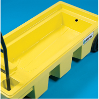 Chariots Poly-Spillcart, 66,5" lo x 29" la x 43,9" h, Cap. de d&eacute;versement 57 gal. US Auto-Cam
