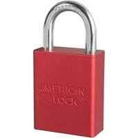 Cadenas de s&eacute;curit&eacute; American Lock, Rouge, Cl&eacute;s diff&eacute;rentes, Aluminium, Largeur de 1-1/2" Auto-Cam
