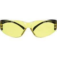 Lunettes de s&eacute;curit&eacute; de s&eacute;rie 100 SecureFit, Lentille Ambr&eacute;e, Antibu&eacute;e/Anti-&eacute;gratignures, ANSI Z87+/R&eacute;pond ou surpasse la norme CSA Z94.3 Auto-Cam