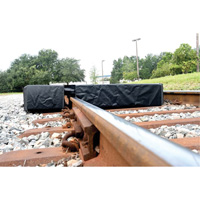 Berme Ultra-Track Berm, Capacit&eacute; 144 gal. US, 4' la x 6' lo x 12" h, Paroi en mousse Auto-Cam