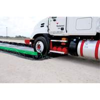 Berme Ultimate Copolymer 2000 Ultra-Containment Berm, Capacit&eacute; 179 gal. US, 4' la x 6' lo x 12" h, Support &agrave; charni&egrave;re Auto-Cam