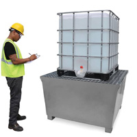 Ultra-IBC Spill Pallet en acier, Capacit&eacute; de d&eacute;versement 370 gal. US, 57,6" x 34,7" x 56,9" Auto-Cam