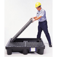 Ultra-Spill Pallet mod&egrave;le &eacute;conomique, 4 barils, Capacit&eacute; de d&eacute;versement 66 gal. US, 53" x 53" x 11,8" Auto-Cam