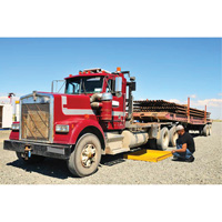 Flexible Ultra-Utility Tray, 42" lo x 42" la x 4,8" h, Cap. de d&eacute;versement 18 gal. US Auto-Cam