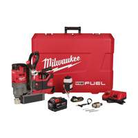 M18 Fuel™ Lineman Magnetic Drill Kit, 1-1/2", 2000 lbs. Drill Point Pressure UAE143 | Auto-Cam