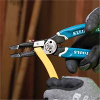 Outil polyvalent Klein-Kurve pour d&eacute;nuder, couper et sertir les fils, 8-1/4" lo, 8 - 20 AWG Auto-Cam