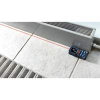 T&eacute;l&eacute;m&egrave;tre laser rouge BLAZE, 0.0' - 165' (0.0 m - 50,2 m) Gamme de mesure, Num&eacute;rique (&eacute;lectronique) Auto-Cam